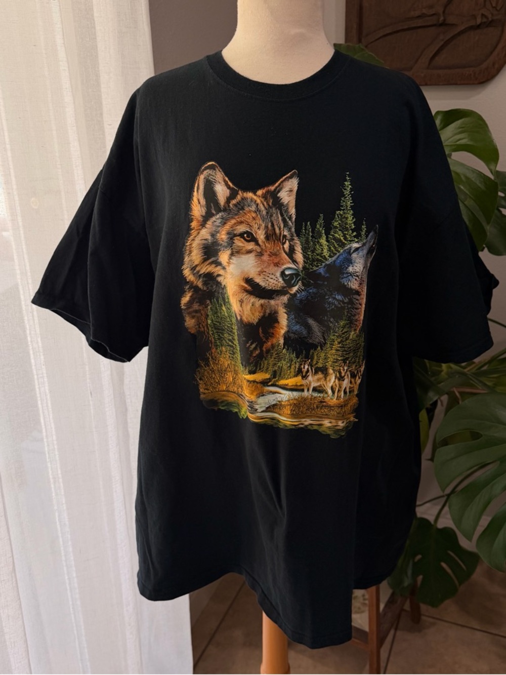 Gildan Black Tee with Multicolor Wolf Head Print